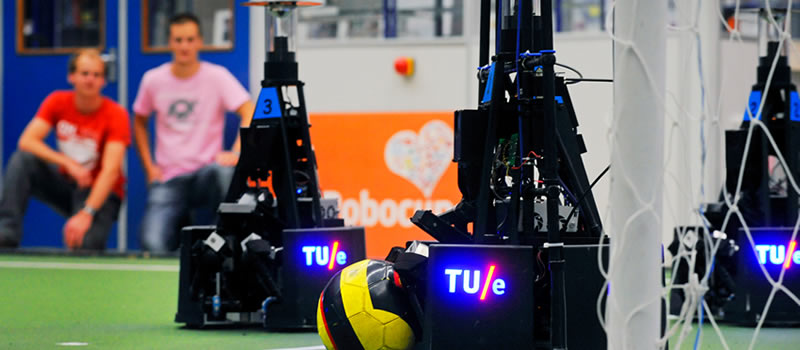 TU-Eindhoven-wereldkampioen-robotvoetbal-2016